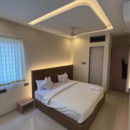 אינדורה Hotel Vilaasitaa Vijay Nagar מראה חיצוני תמונה