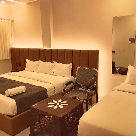 אינדורה Hotel Vilaasitaa Vijay Nagar מראה חיצוני תמונה