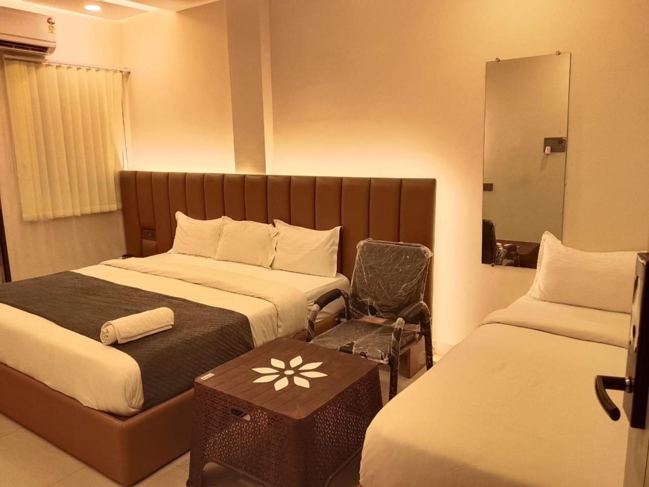 אינדורה Hotel Vilaasitaa Vijay Nagar מראה חיצוני תמונה